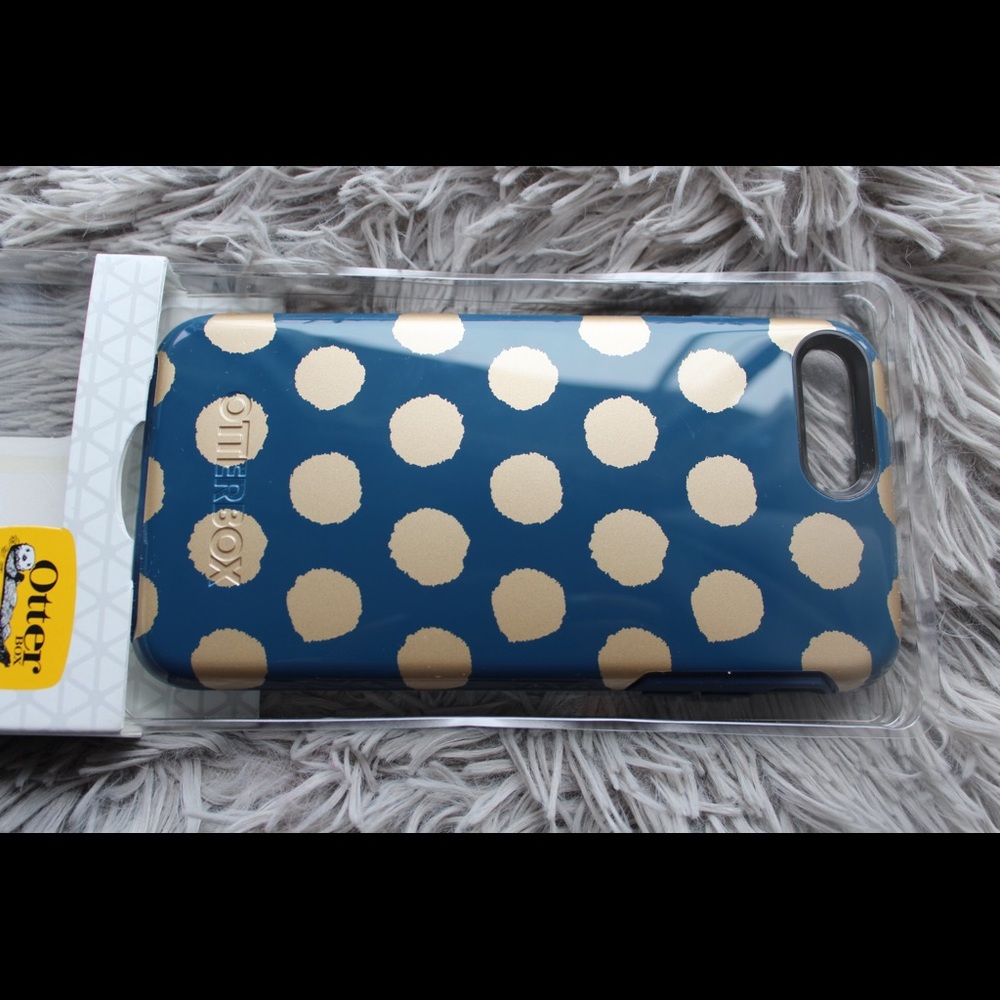 Otter box iPhone 7+ gold dotted phone case